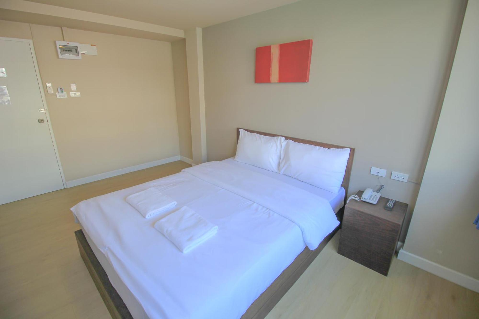 The Sea Bangsaen Hotel Bagian luar foto