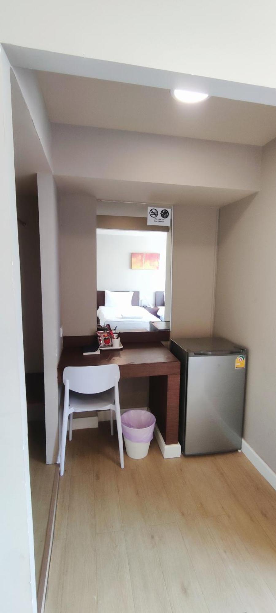 The Sea Bangsaen Hotel Bagian luar foto